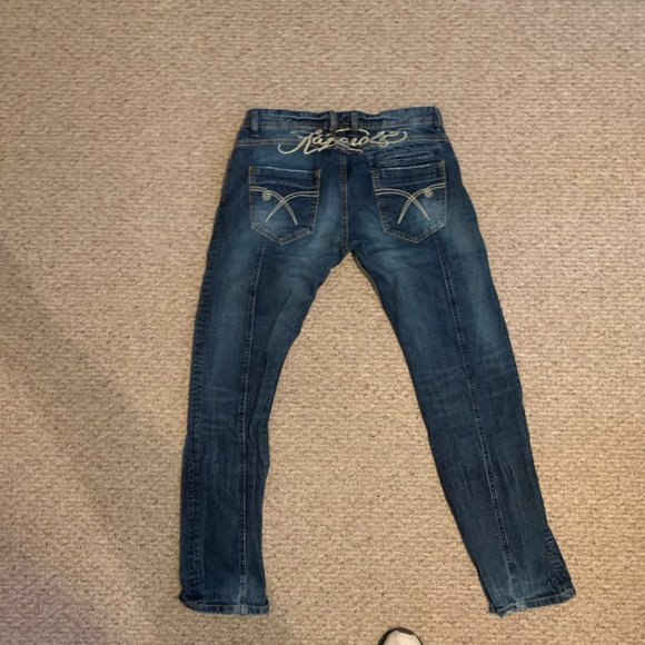 Jeans - Picture 2 of 3